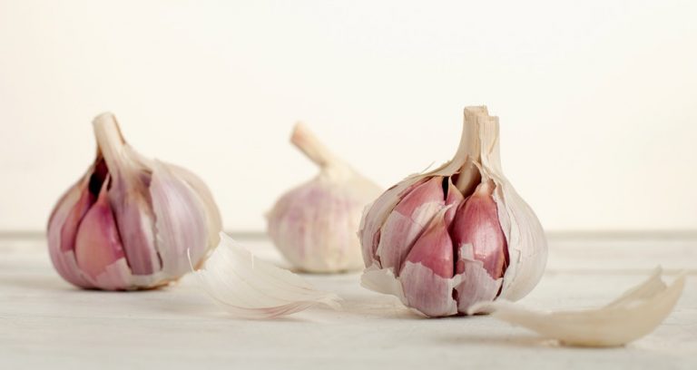 Good things to know: 5 Thai herbs to help cure hair loss Garlic-768x408